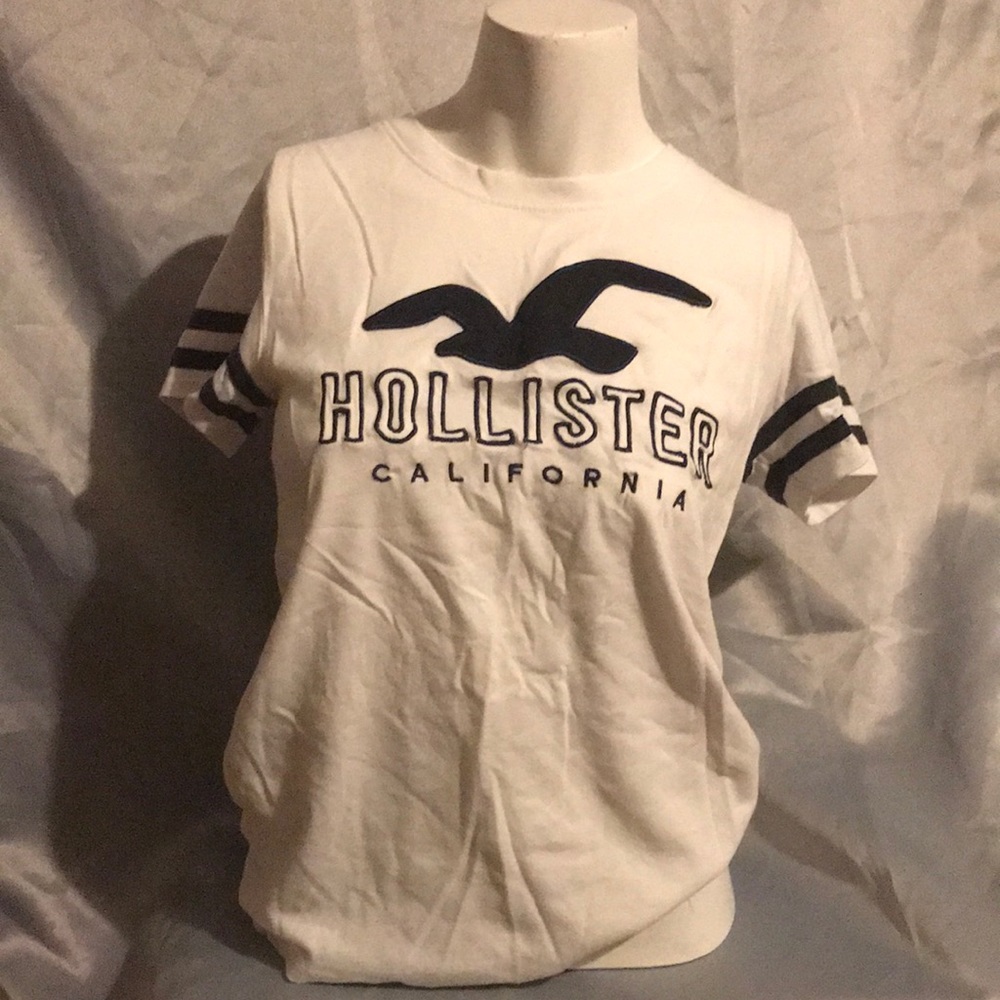 🍁Hollister” (s) slim tee